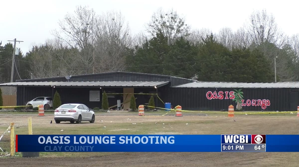 Suspect at large after mass shooting at Mississippi leaves